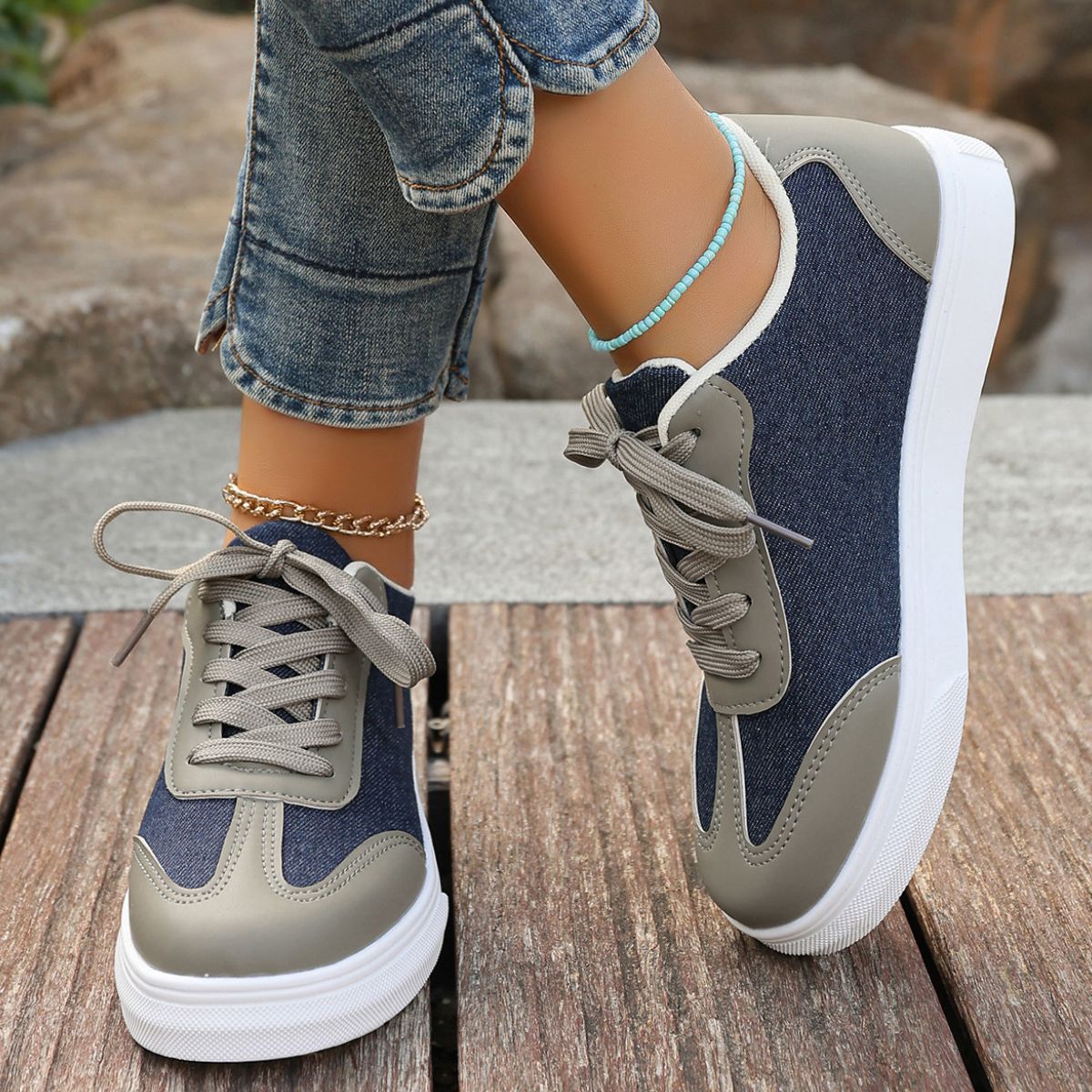 Round Toe Lace Up Sneakers
