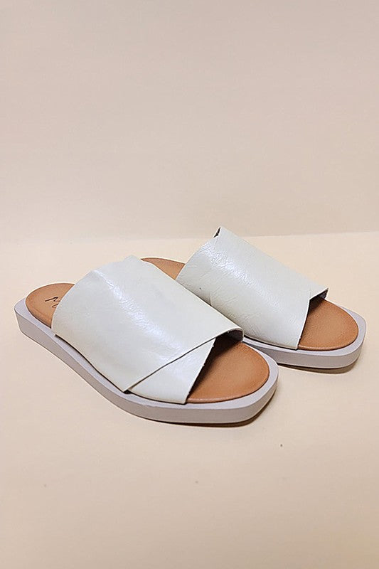 CASUAL SLIDE SANDALS