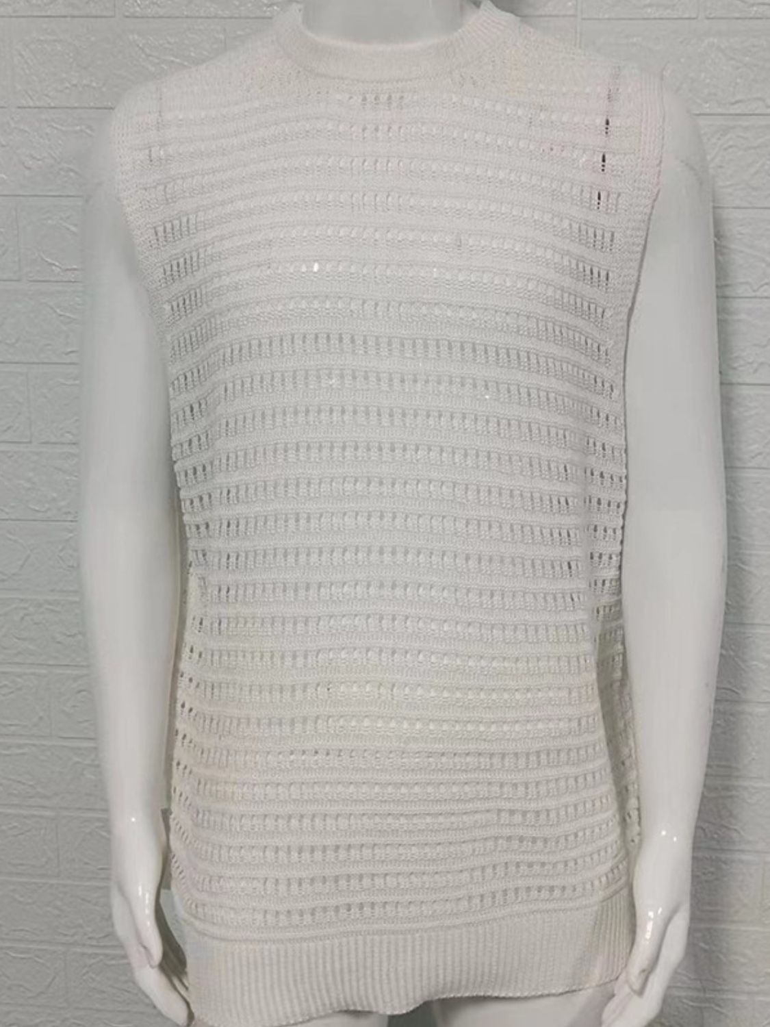 Men's Sleeveless Knit Top