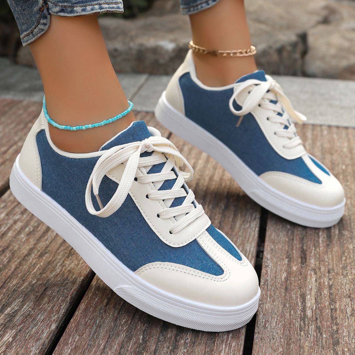 Round Toe Lace Up Sneakers